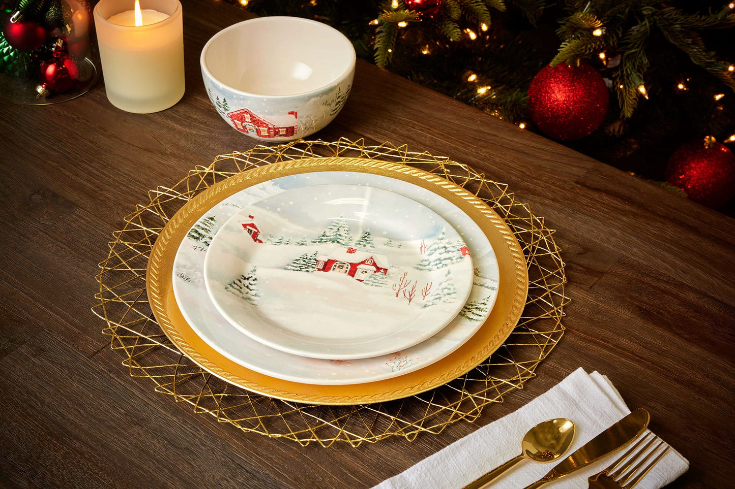 Pier 1 Home for Christmas Set of 4 Dinner Plates